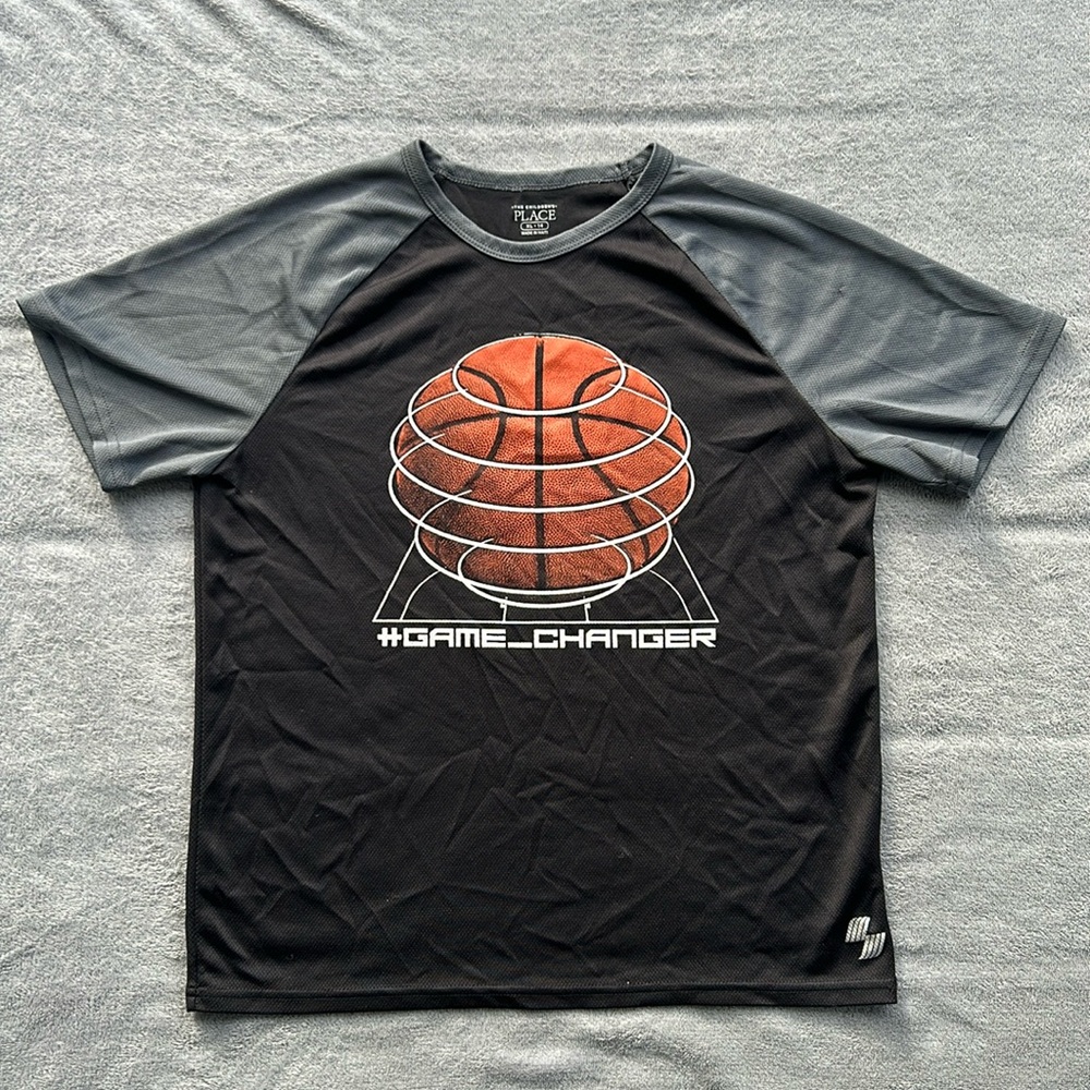 The Children’s Place Boys Graphic Front SS Athletic Tee Size XL/14